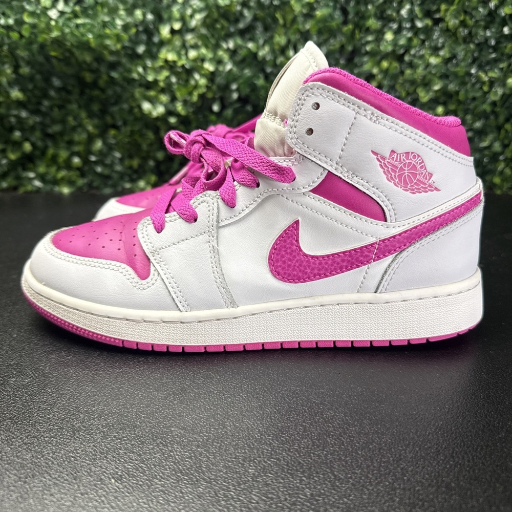Nike Air Jordan 1 Mid Girls Size 5Y Pink Gray Athletic Leather Shoes Sneakers